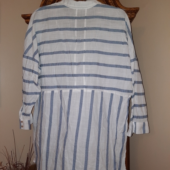 ZARA Women's Sheer Boyfriend button-down B… - Picture 3 of 4